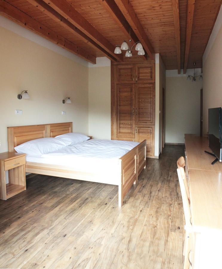 Hotel Orix Jachymov Bagian luar foto